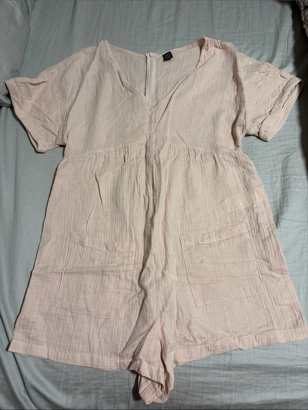 Light Pink Maternity Gauze Romper with Front Pockets